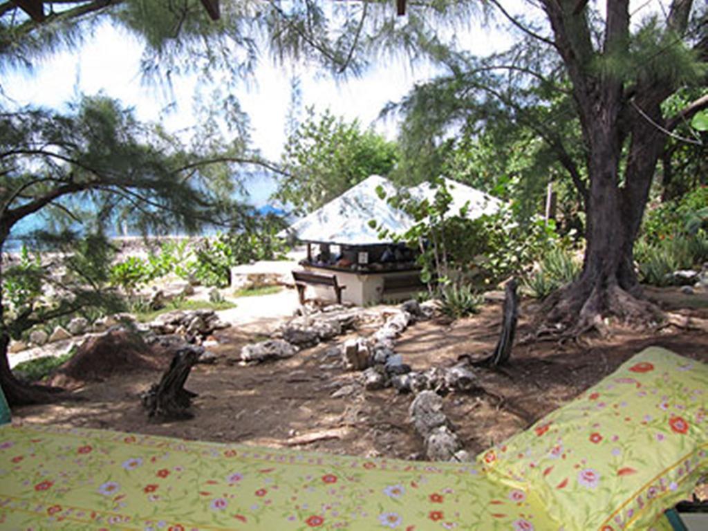 Jackies On The Reef Hotel Negril Exterior photo