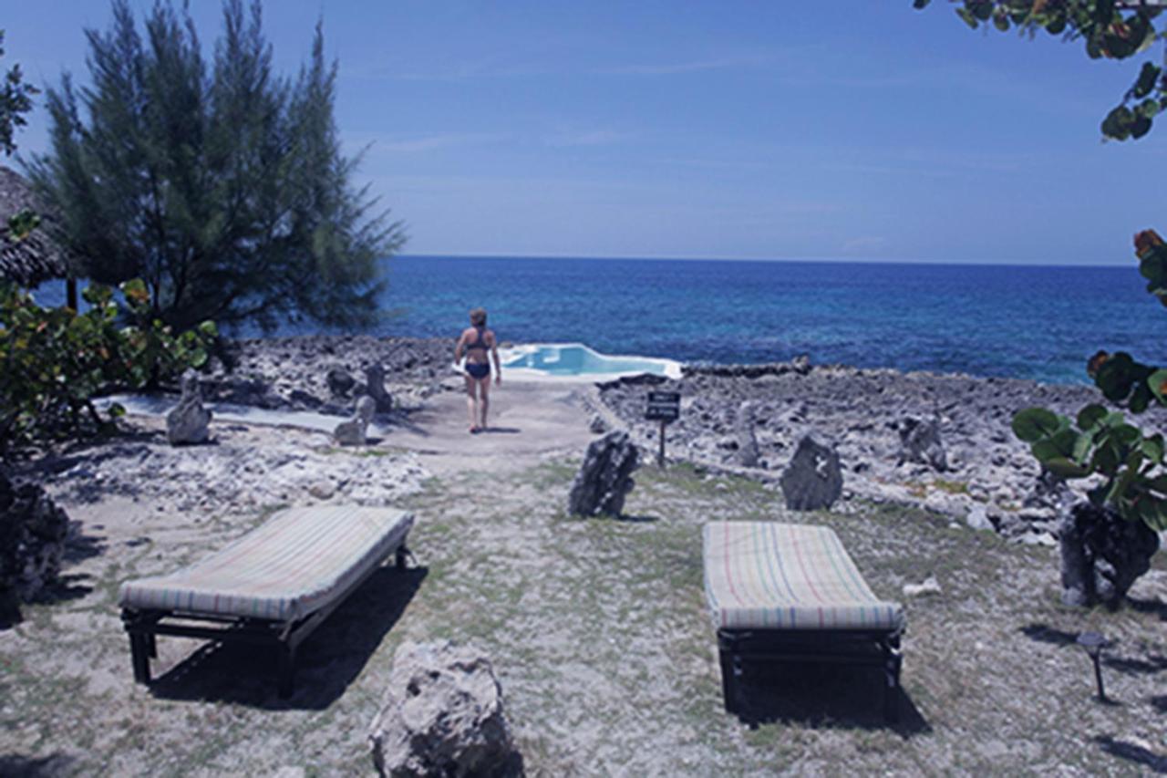 Jackies On The Reef Hotel Negril Exterior photo